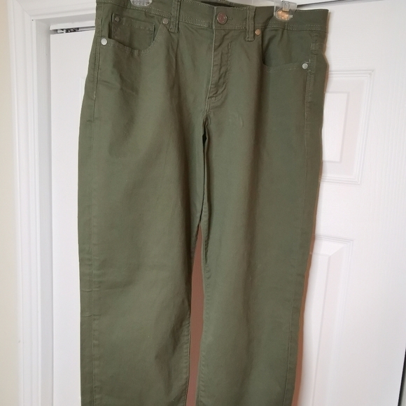 Calvin Klein Green Jeans - Picture 2 of 13